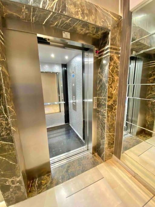 #56 Maarif Racine Urban Massira Near Twin Center Apartment Казабланка Екстериор снимка